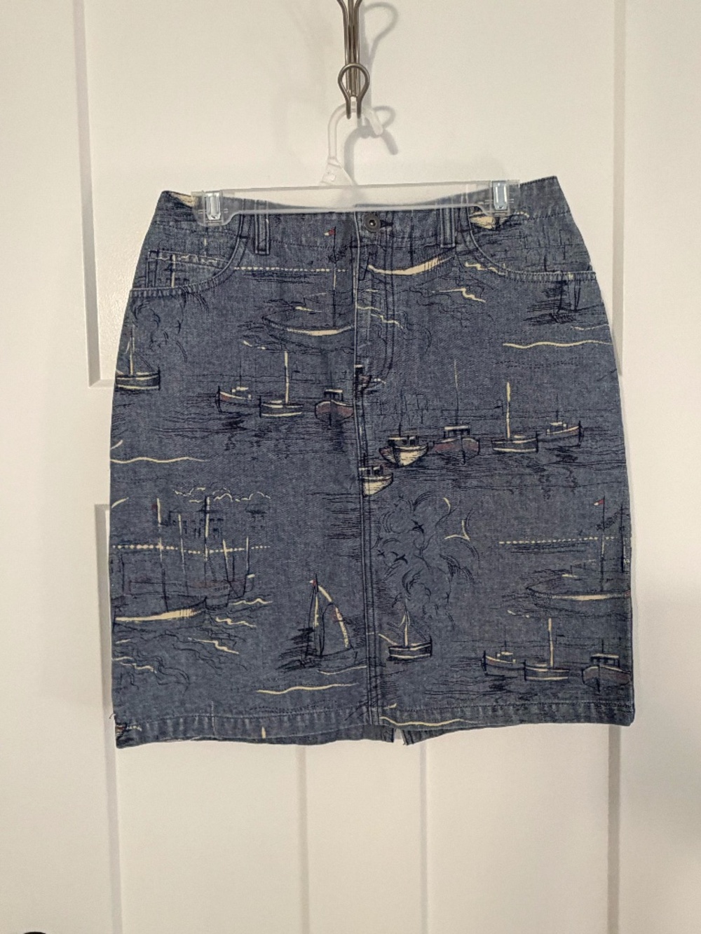 Liz Claiborne Blue Denim Mini Skirt 100% Cotton Sailboats Ocean Scene Vintage 6
